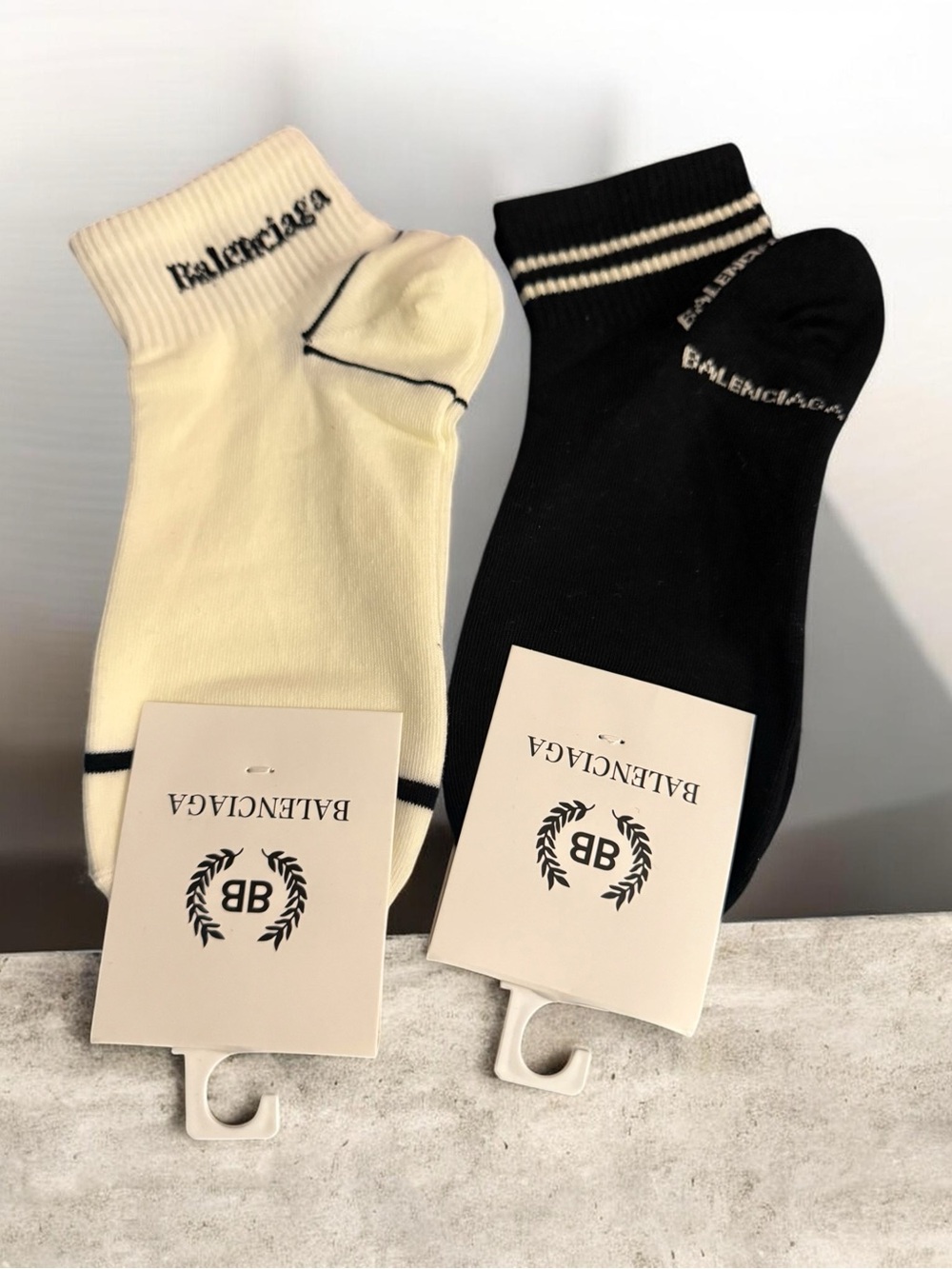 Designer Ankle Socks Black & White 2 pairs unisex new small